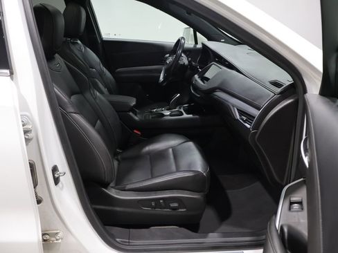 Used 2021 Cadillac XT4 Premium Luxury w/ Sun And Sound Package AWD/4WD image 26