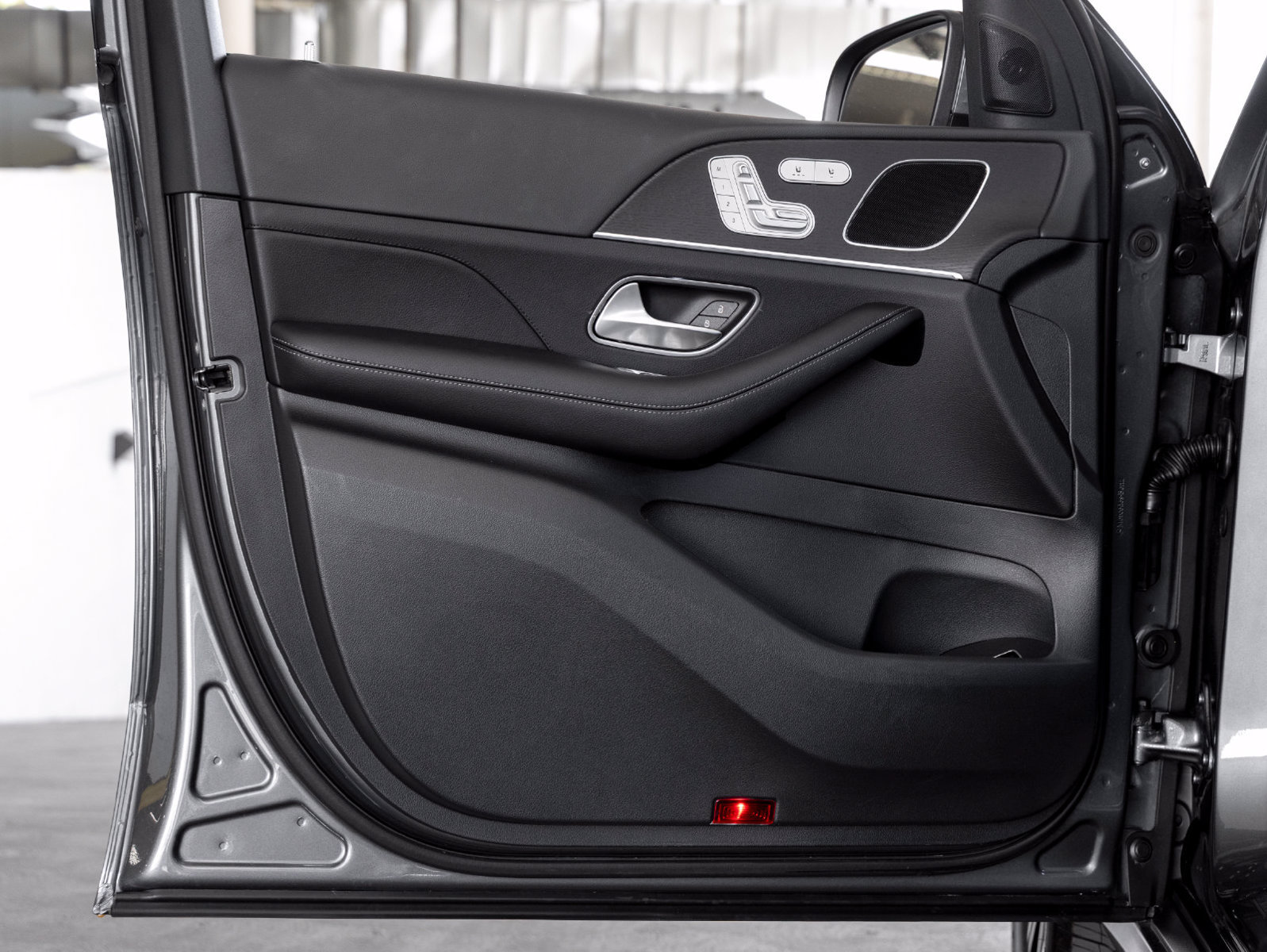 Certified 2026 Mercedes-Benz GLE 350 4MATIC image 9