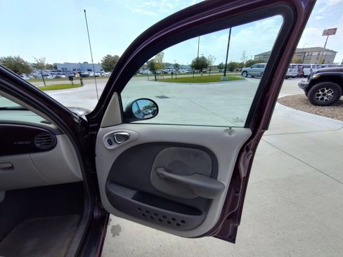 Used 2002 Chrysler PT Cruiser Limited image 18