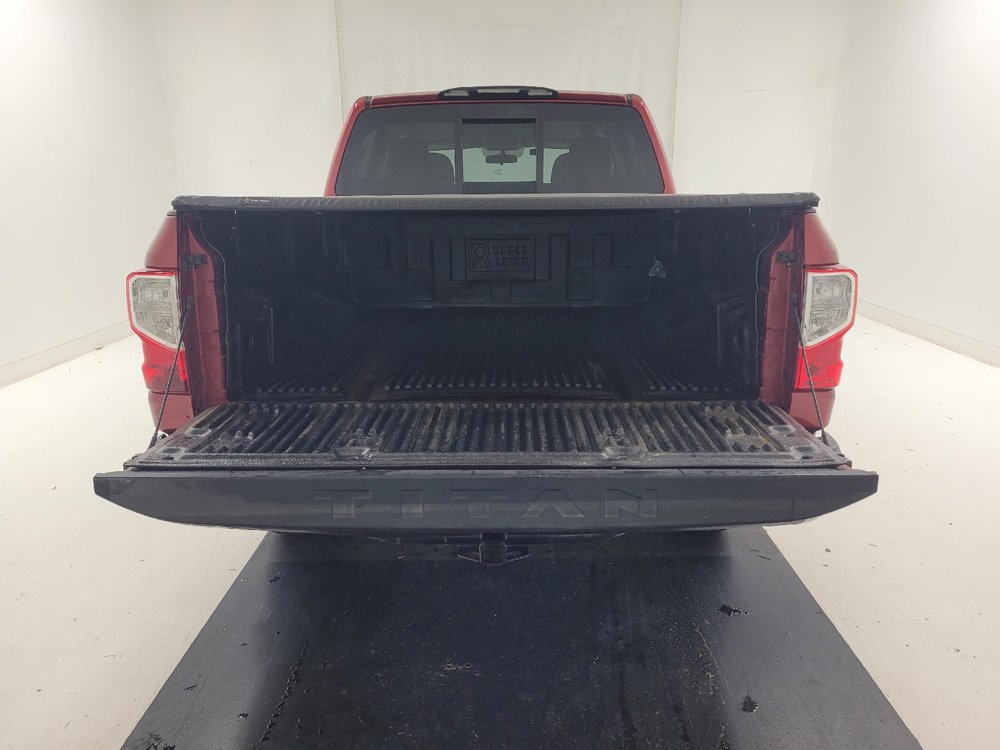 Used 2018 Nissan Titan SV RWD image 29