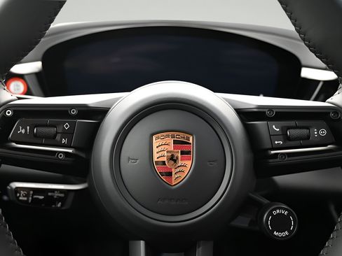 Certified 2025 Porsche Macan 4 Electric AWD/4WD image 20