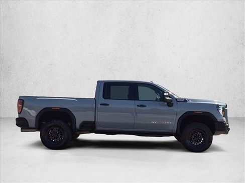 Used 2024 GMC Sierra 2500 AT4X w/ AT4X AEV Edition AWD/4WD image 4