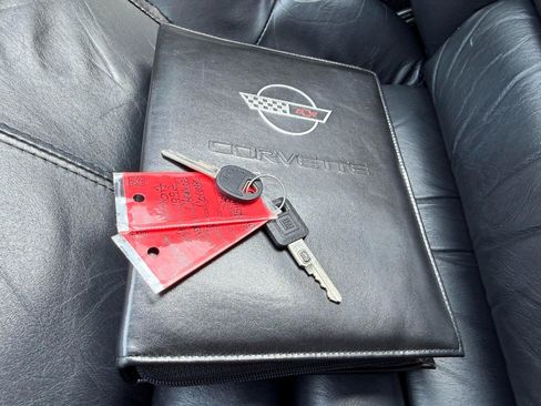 Used 1992 Chevrolet Corvette Coupe RWD image 50