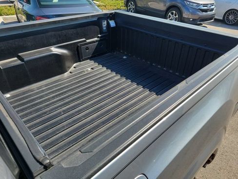 Used 2022 Toyota Tacoma SR AWD/4WD image 9