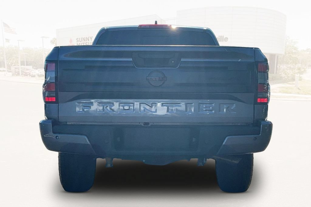 Used 2026 Nissan Frontier PRO-4X AWD/4WD image 5