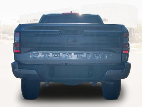 Used 2026 Nissan Frontier PRO-4X AWD/4WD image 5