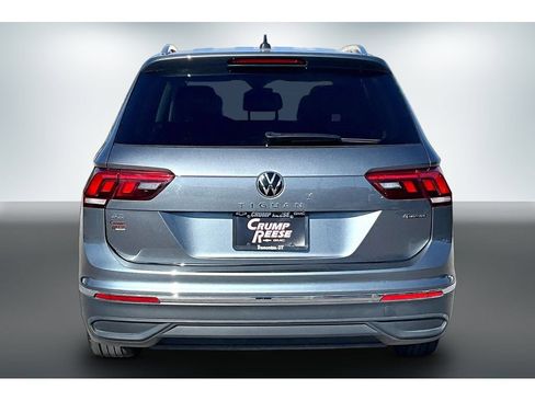 Used 2022 Volkswagen Tiguan SE AWD/4WD image 5