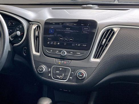 Used 2022 Chevrolet Malibu RS image 7