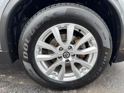 Used 2018 Nissan Rogue SV FWD image 31