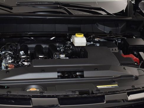 Certified 2025 Nissan Pathfinder SL w/ SL Premium Package image 23