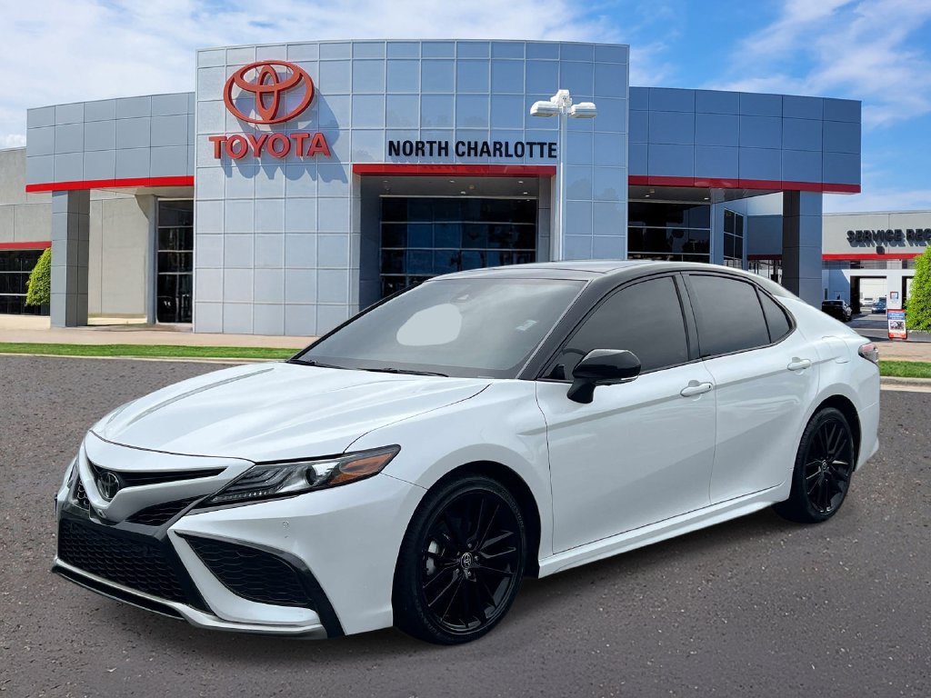Used 2024 Toyota Camry XSE w/ Navigation Package FWD image 5
