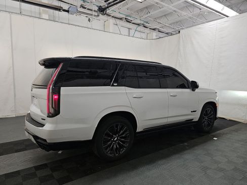 Used 2024 Cadillac Escalade V w/ LPO, ONYX Package AWD/4WD image 3