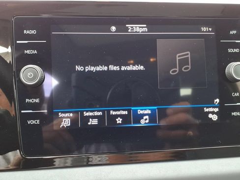 Used 2025 Volkswagen Jetta SE w/ Sunroof Package FWD image 17