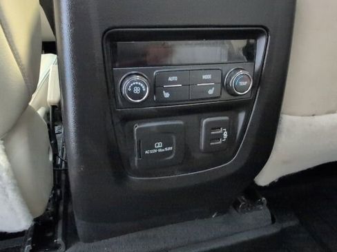 Certified 2022 Buick Enclave Avenir w/ Avenir Technology Package AWD/4WD image 33