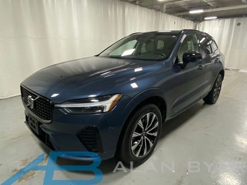 Used 2023 Volvo XC60 B5 Plus w/ Climate Package AWD/4WD image 1