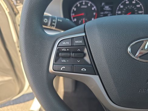 Used 2022 Hyundai Accent SE FWD image 21