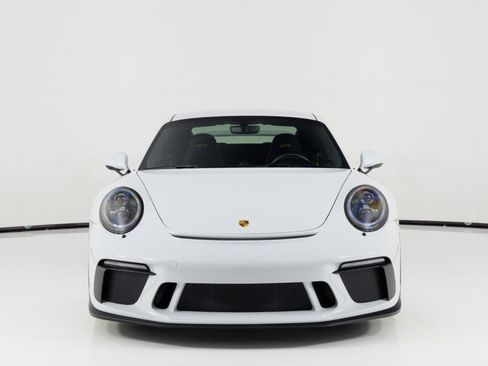 Used 2018 Porsche 911 GT3 RWD image 8