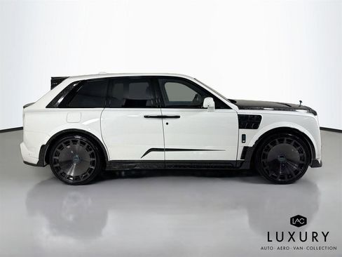 Used 2026 Rolls-Royce Cullinan AWD/4WD image 5
