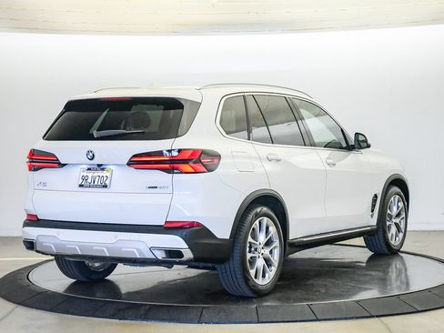 Certified 2024 BMW X5 xDrive40i w/ Parking Assistance Package AWD/4WD image 5