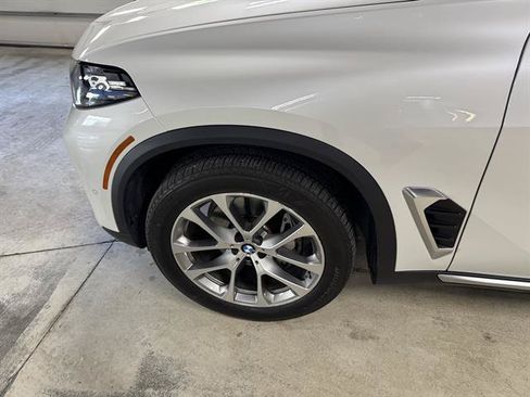 Used 2026 BMW X5 xDrive40i AWD/4WD image 9
