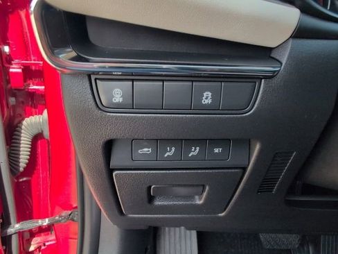 Used 2021 MAZDA MAZDA3 s image 15