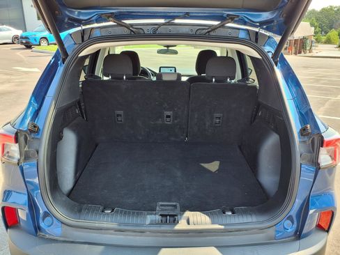 Used 2022 Ford Escape SE w/ SE Sport Appearance Package FWD image 24