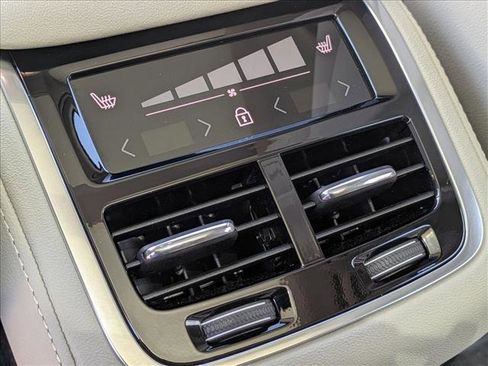 Used 2026 Volvo XC90 B6 Ultra AWD/4WD image 18