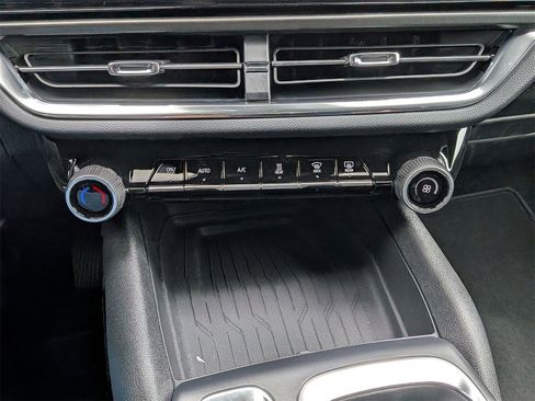 New 2026 Chevrolet Equinox EV LT image 17