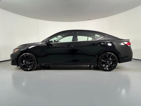 Used 2025 Nissan Sentra SR w/ Midnight Edition FWD image 4