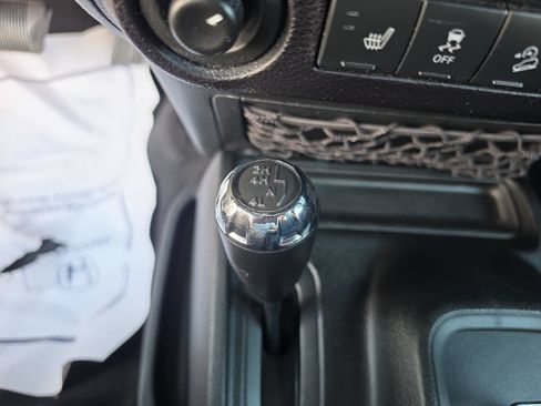 Used 2018 Jeep Wrangler Unlimited Sport w/ Power Convenience Group AWD/4WD image 19