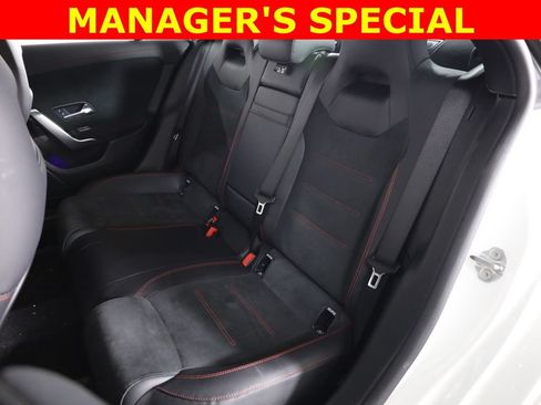Used 2022 Mercedes-Benz CLA 250 4MATIC image 32