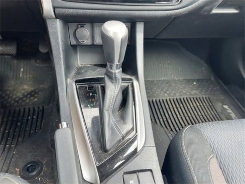 Used 2018 Toyota Corolla LE w/ LE Premium Package w/Moonroof image 22