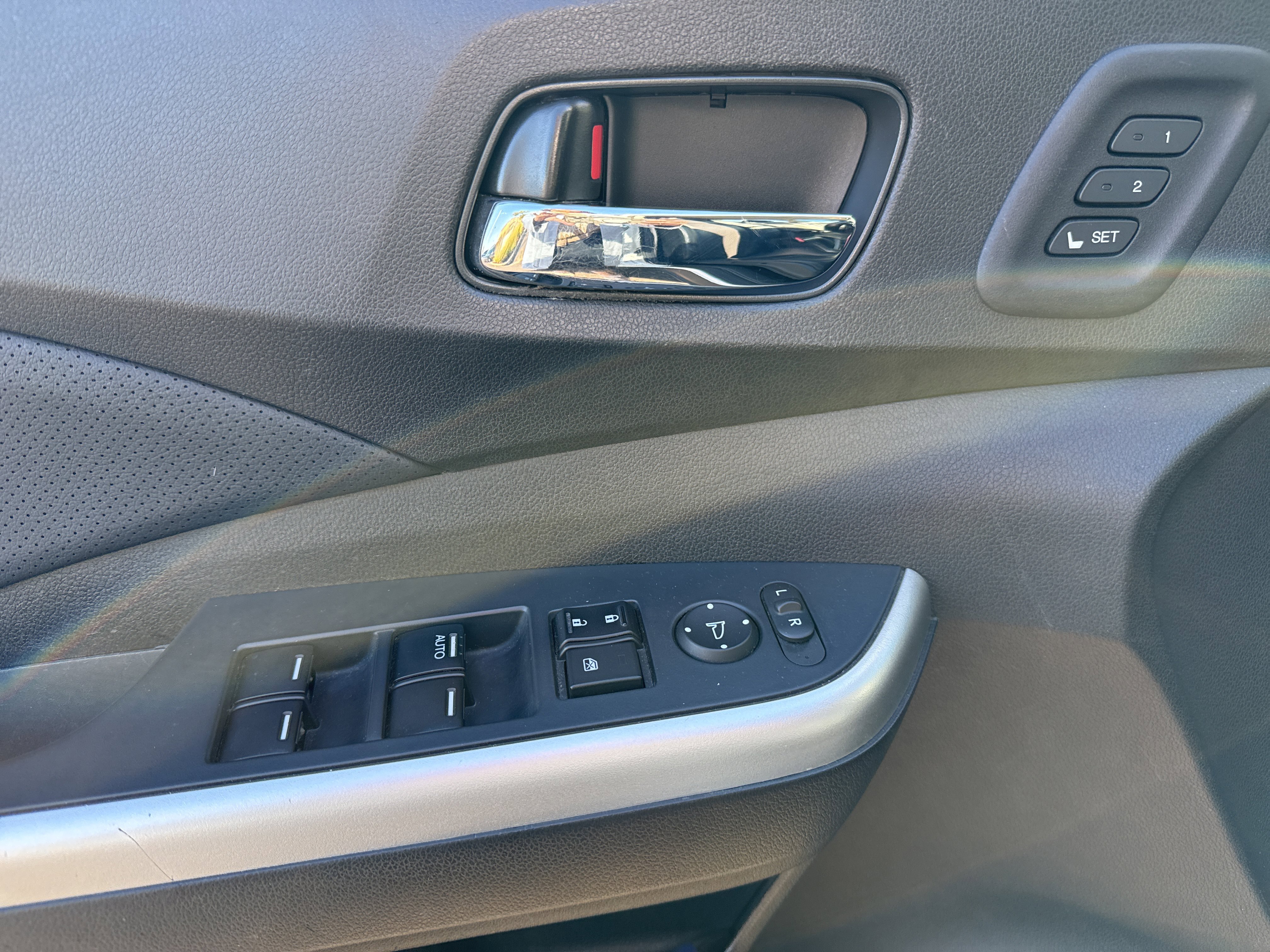 Used 2015 Honda CR-V Touring image 12