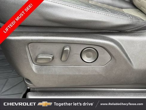 Used 2022 Chevrolet Silverado 1500 ZR2 w/ Technology Package AWD/4WD image 33