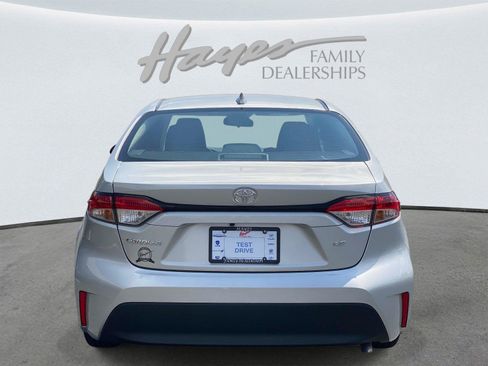 Used 2025 Toyota Corolla LE FWD image 4