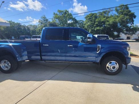 Used 2022 Ford F350 Platinum AWD/4WD image 4