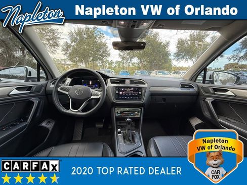 Used 2022 Volkswagen Tiguan SE w/ Panoramic Sunroof Package image 19