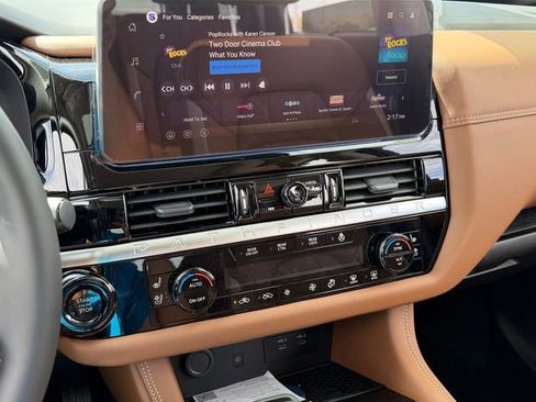 New 2026 Nissan Pathfinder Platinum AWD/4WD image 19