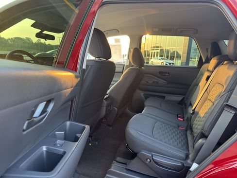 New 2026 Nissan Pathfinder SV AWD/4WD image 29