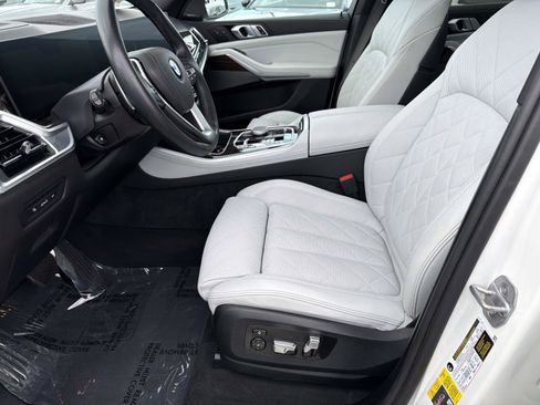 Used 2024 BMW X5 xDrive50e w/ Premium Package AWD/4WD image 15