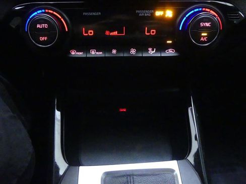 Used 2022 Kia Forte GT-Line image 14