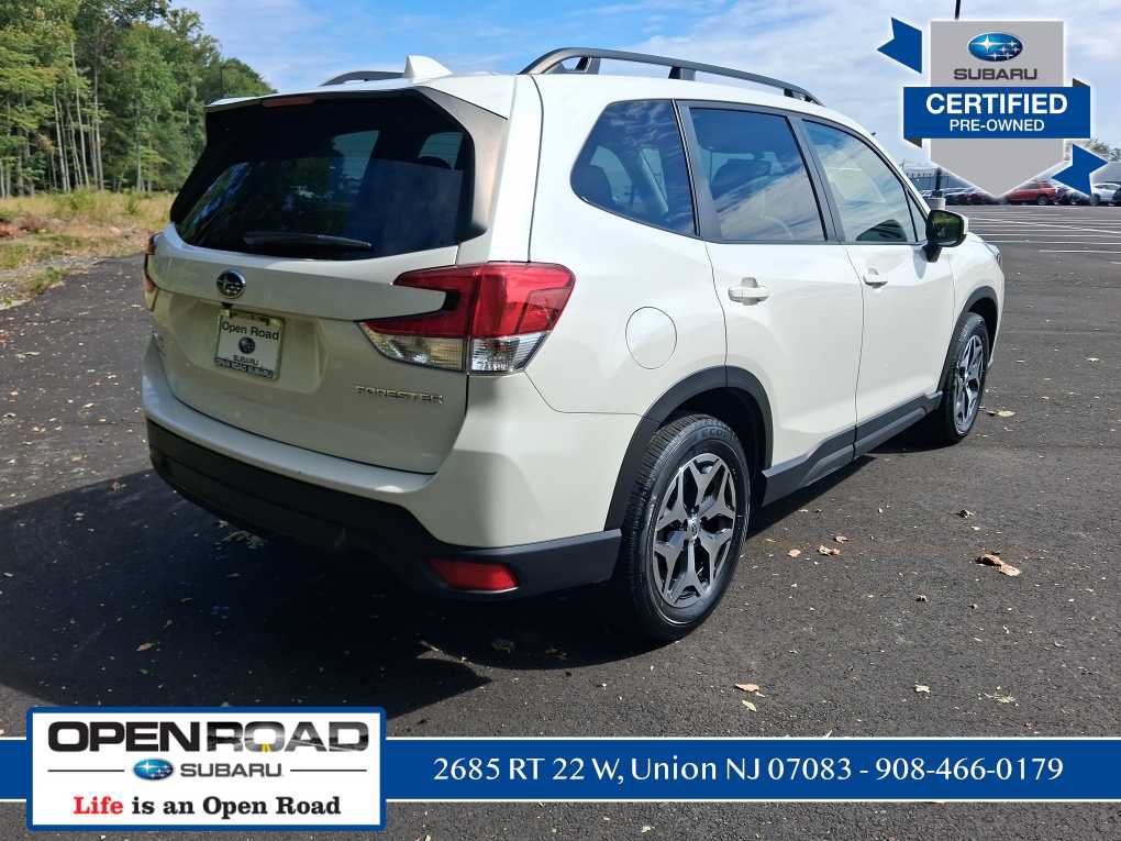 Certified 2023 Subaru Forester Premium AWD/4WD image 3