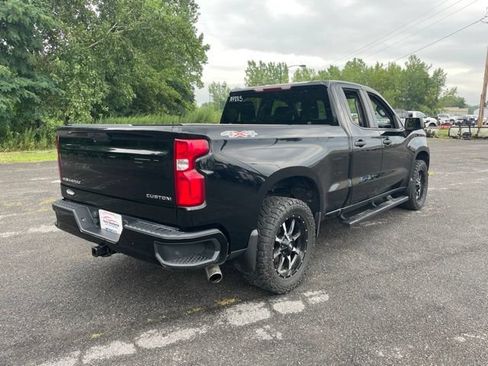 Used 2019 Chevrolet Silverado 1500 Custom w/ Custom Value Package AWD/4WD image 7
