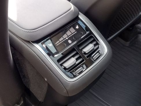 New 2026 Volvo XC90 B6 Plus w/ Protection Package Premier image 20