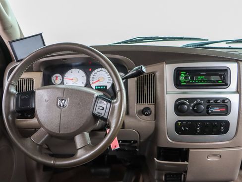 Used 2005 Dodge Ram 2500 Truck SLT image 18