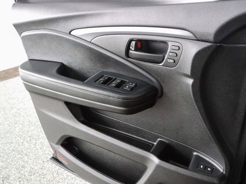 Used 2023 Honda Passport EX-L image 22