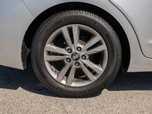 Used 2017 Hyundai Elantra Value Edition image 9