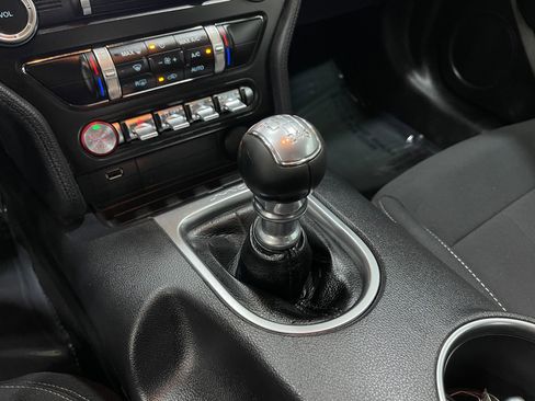 Used 2021 Ford Mustang GT w/ Equipment Group 301A RWD image 28