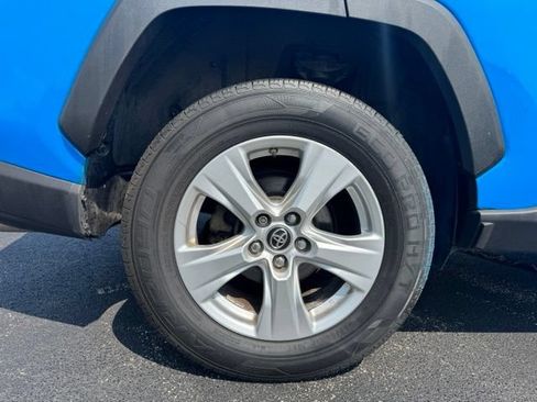 Used 2019 Toyota RAV4 XLE w/ Convenience Package AWD/4WD image 10