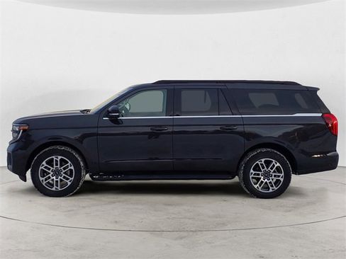 Used 2025 Ford Expedition Max Active image 2